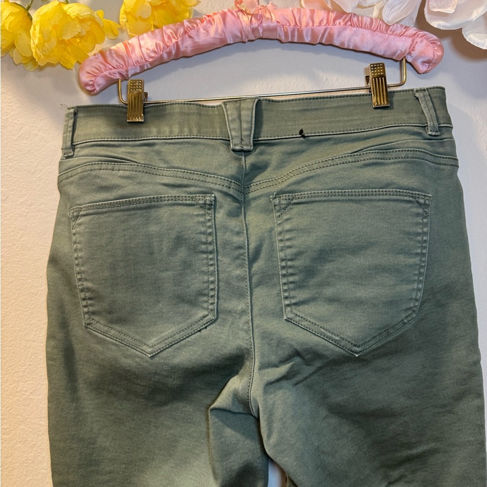 Bass Olive Green Skinny Stretch Jeans - Picture 5 of 9